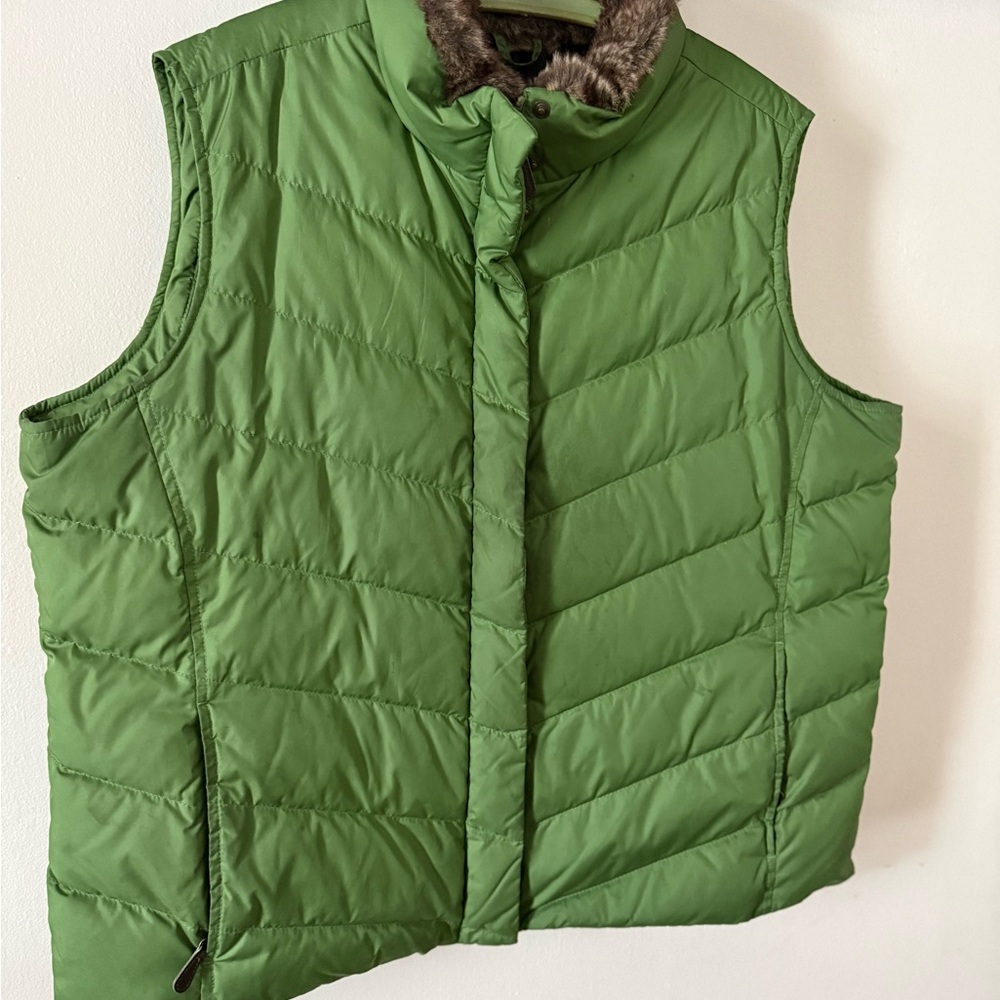 Eddie Bauer Green Quilted Vest